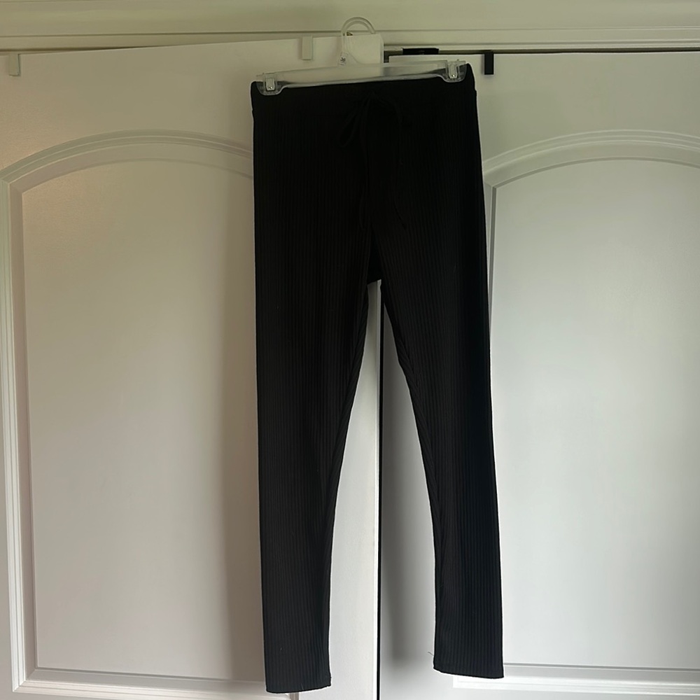 SHEIN Black Ribbed Leggings
